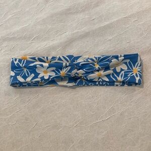 Skida Twist Headband Blue Daisy Print NWOT